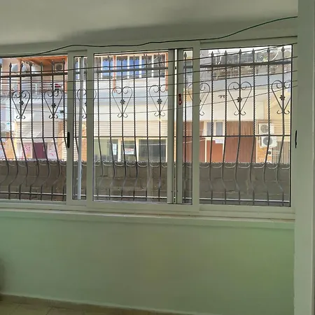 Aza Apartment *